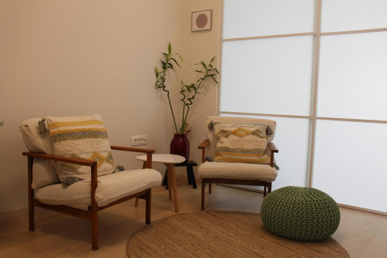 Private In Usha Studio Apartment *